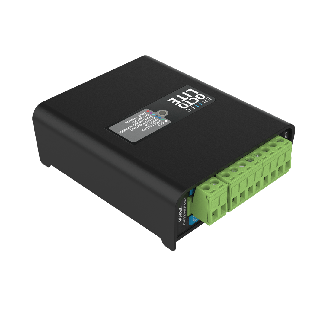 ENTTEC OCTO LITE angled view of the power and output terminals